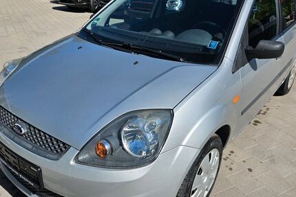 Ford Fiesta 150.054 km 1.250 &euro; Lachen-Speyerdorf 67435