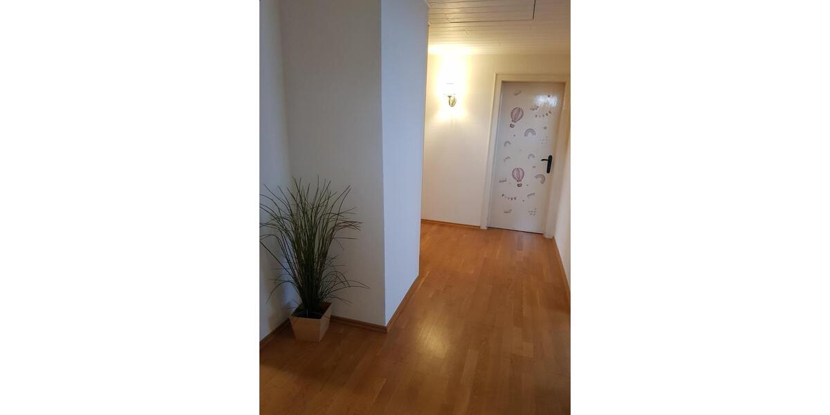 Helles, Einfamilienhaus mit großem Garten zu vermieten! Bestlage! 5 zimmer