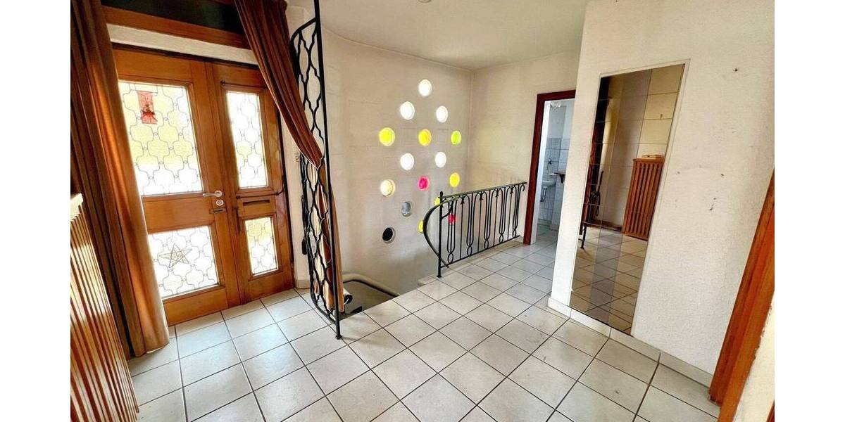 Einfamilienhaus Kaiserslautern Innenstadt - 5 Zimmer, 137 m&sup2;, 198.000&euro; | Angebot:26308490