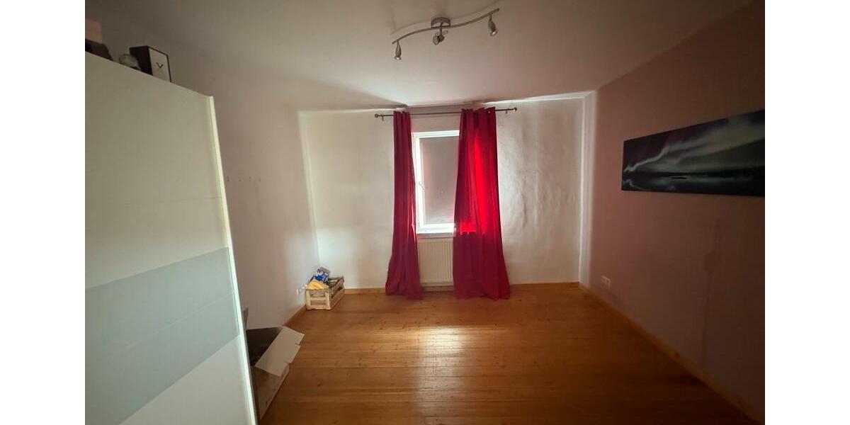 Doppelhaushälfte Bad Dürkheim - 7 Zimmer, 150 m&sup2;, 370.000&euro; | Angebot:25543670