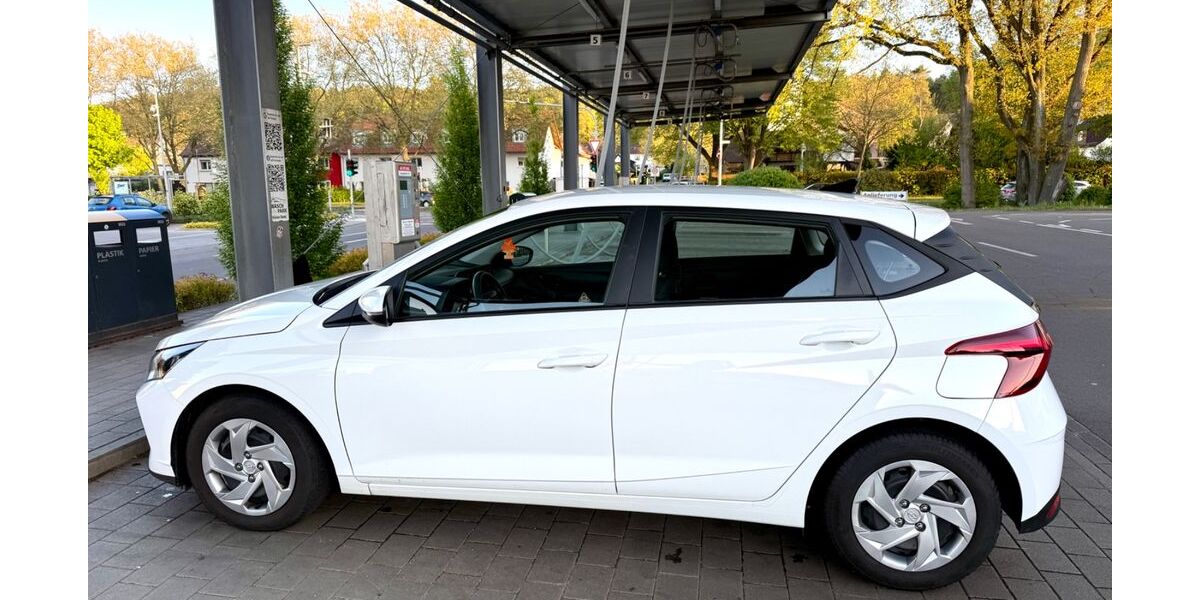 Hyundai i20 42.105 km 19.000 &euro; Kaiserslautern 67663