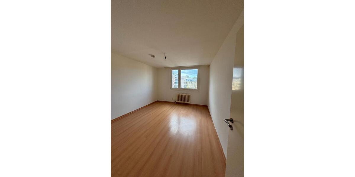 Etagenwohnung Kaiserslautern Betzenberg - 3 Zimmer, 100 m&sup2;, 1.100&euro; | Angebot:26042575