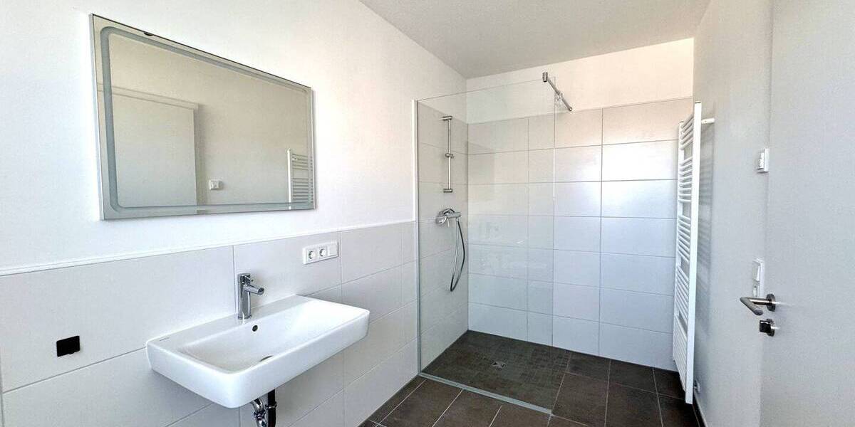 Etagenwohnung Kaiserslautern Innenstadt - 2 Zimmer, 79 m&sup2;, 970&euro; | Angebot:26258955