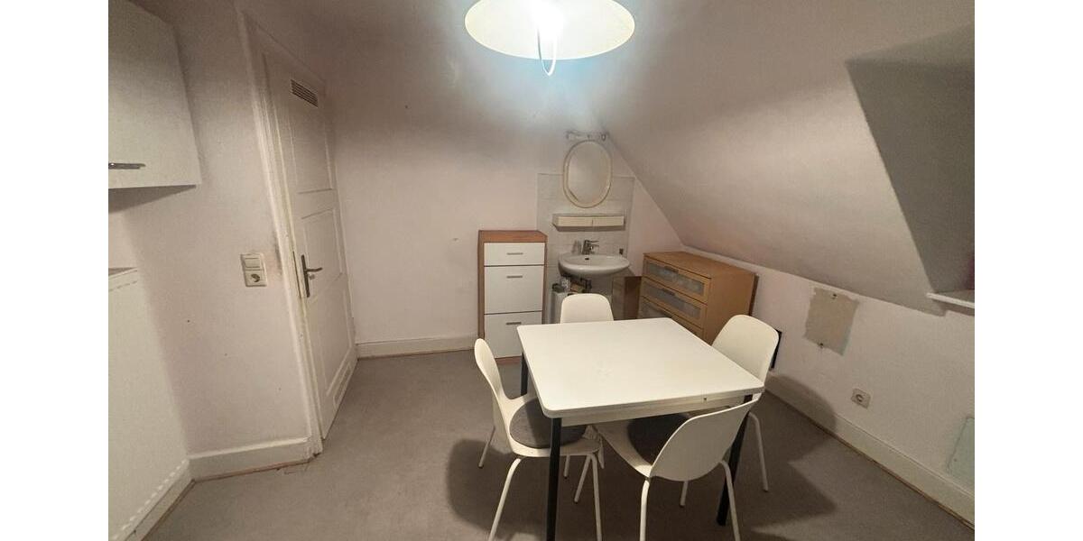 Dachgeschoßwohnung Kaiserslautern Bahnheim - 1 Zimmer, 30 m&sup2;, 290&euro; | Angebot:26250602