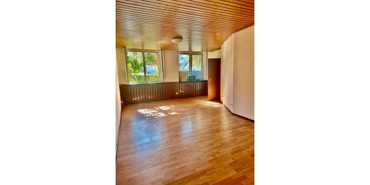 Einfamilienhaus Hauenstein - 7 Zimmer, 193 m&sup2;, 149.000&euro; | Angebot:25362902