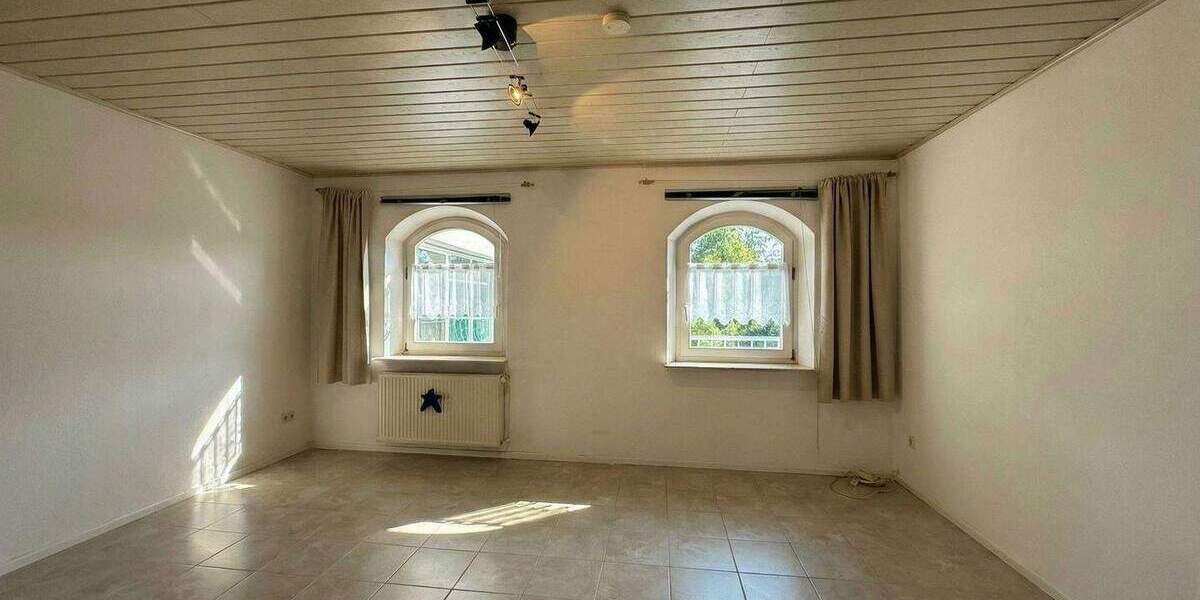 Einfamilienhaus Höringen - 6 Zimmer, 265 m&sup2;, 1.800&euro; | Angebot:25846214