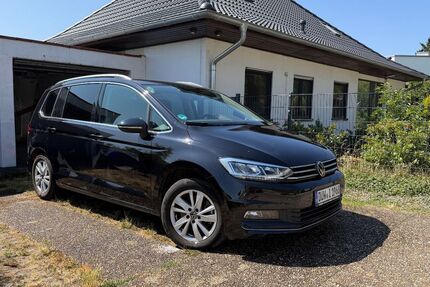 VW Touran 19.000 km 31.950 &euro; Battenberg 67271