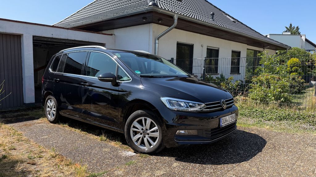 VW Touran 19.000 km 31.950 &euro; Battenberg 67271