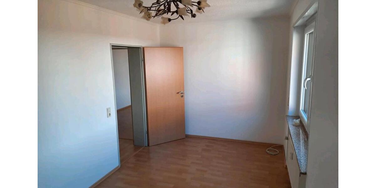 Etagenwohnung Pirmasens - 4 Zimmer, 117 m&sup2;, 800&euro; | Angebot:26626121