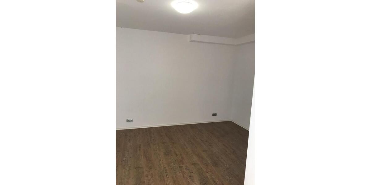Erdgeschoßwohnung Steinwenden - 5 Zimmer, 128 m&sup2;, 1.250&euro; | Angebot:26356347
