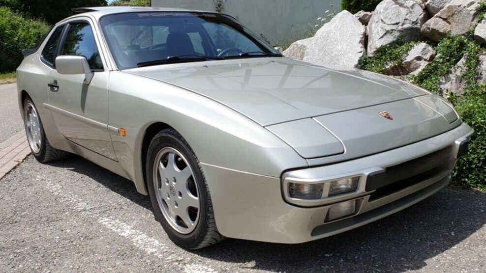 944