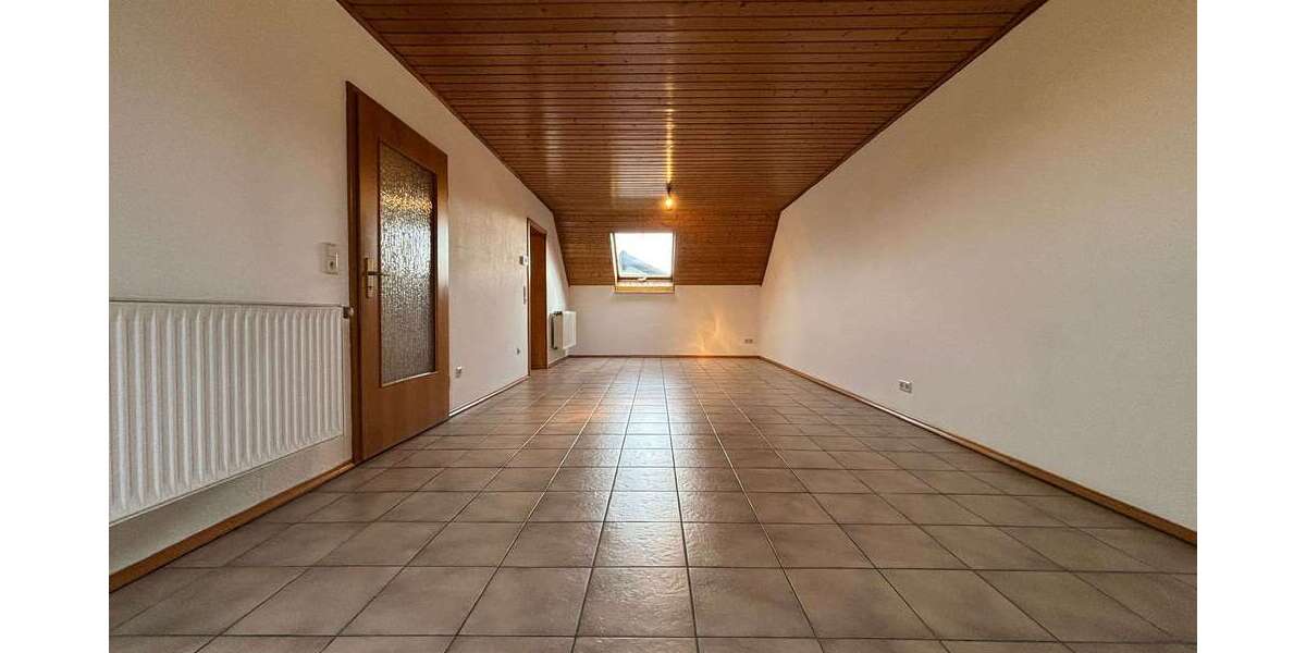 Etagenwohnung Rodenbach - 4 Zimmer, 152 m&sup2;, 990&euro; | Angebot:24705308