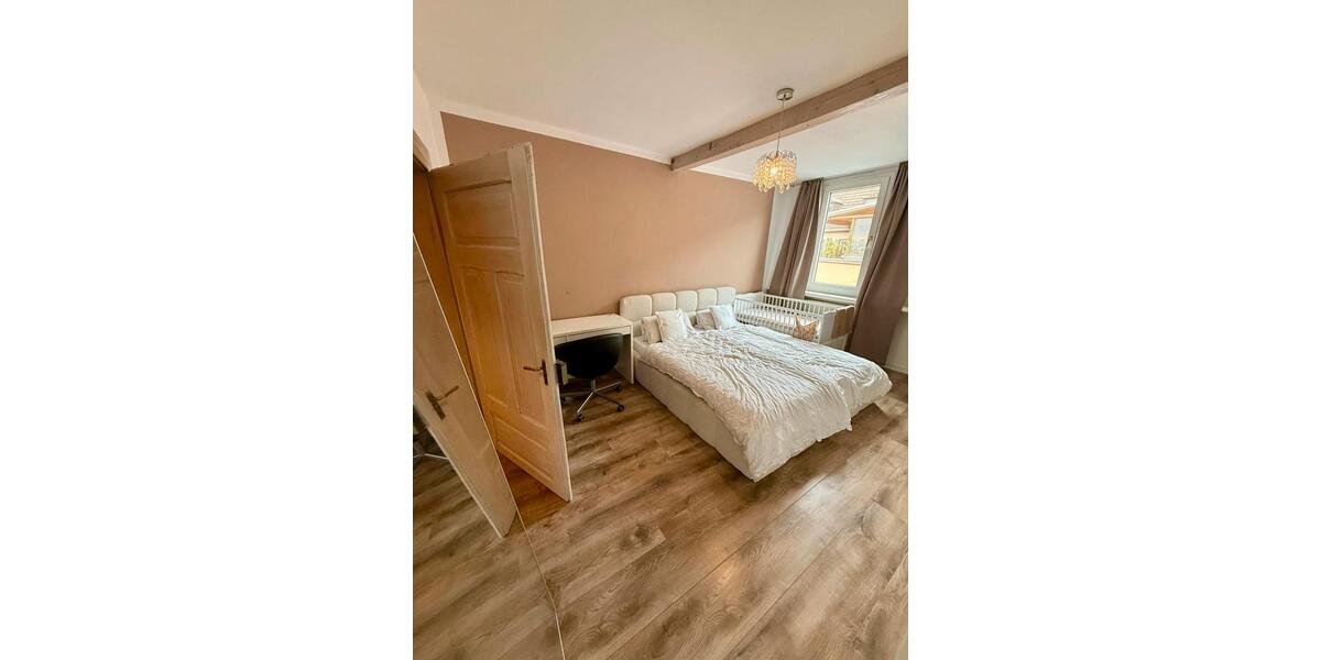 Dachgeschoßwohnung Pirmasens - 3.5 Zimmer, 120 m&sup2;, 850&euro; | Angebot:26459282