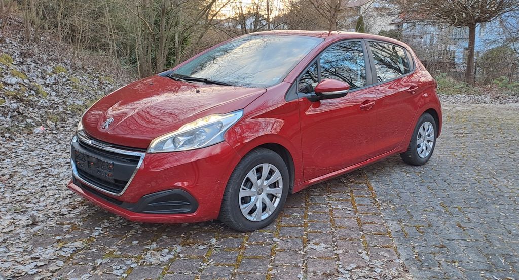 Peugeot 208 104.000 km 4.350 &euro; H 67691