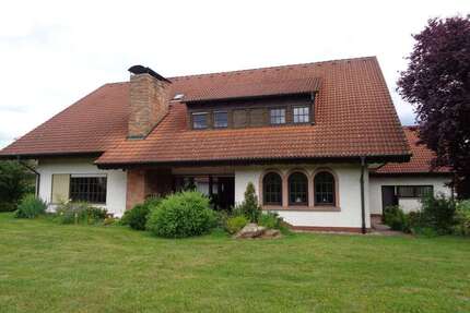 Haus zum Mieten in Katzweiler 3.000 € 325 m²