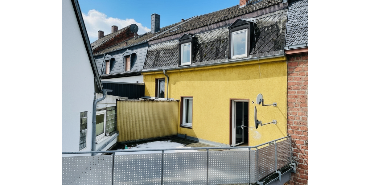 Haus zum Kaufen in Kaiserslautern 299.000 € 155 m² 8 zimmer