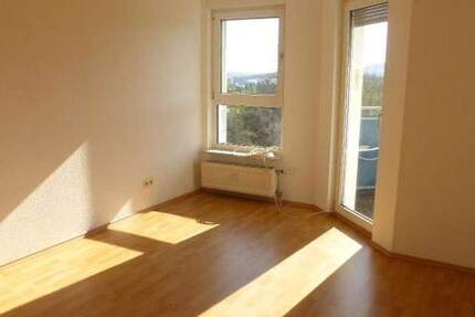 2 Zimmerwohnung in Kaiserslautern ab 01.11 oder 15.11.2025 oder 01.12 2 zimmer