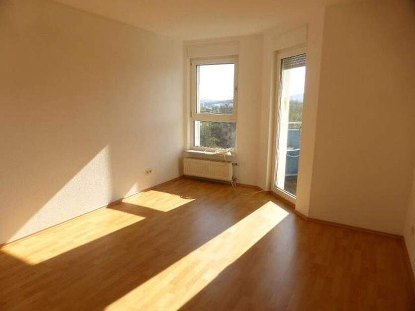 2 Zimmerwohnung in Kaiserslautern ab 01.11 oder 15.11.2025 oder 01.12 2 zimmer