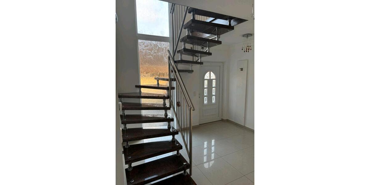 Einfamilienhaus Ramstein-Miesenbach Miesenbach - 1 Zimmer, 190 m&sup2;, 2.600&euro; | Angebot:26101571