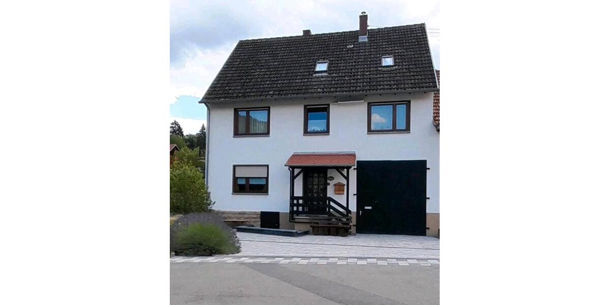 Reihenhaus Rothselberg - 8 Zimmer, 165 m&sup2;, 245.000&euro; | Angebot:27143076
