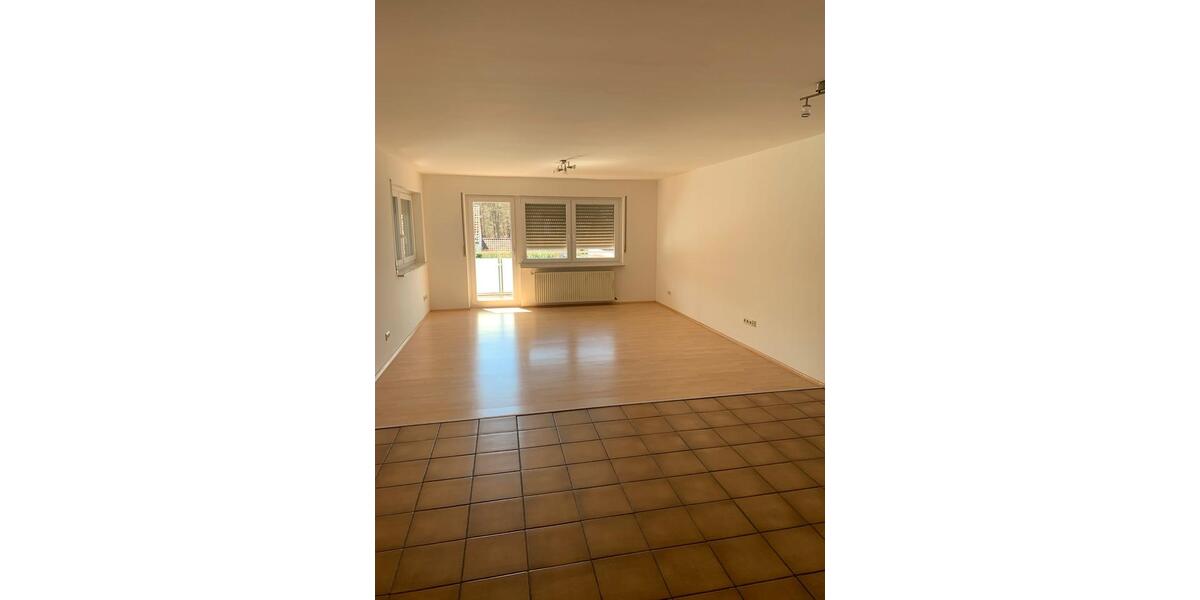 2,5Zimmer Nähe Universität, Einbauküche, XL-Schrank, Südbalkon 2 zimmer