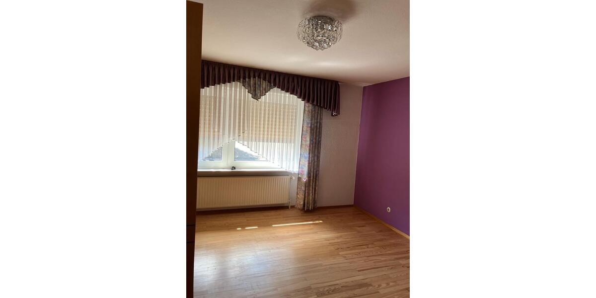 Einfamilienhaus Queidersbach - 7 Zimmer, 150 m&sup2;, 1.500&euro; | Angebot:27619847