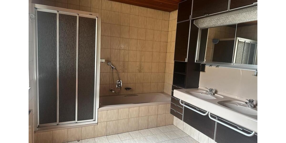 Erdgeschoßwohnung Höringen - 3 Zimmer, 80 m&sup2;, 680&euro; | Angebot:26302759
