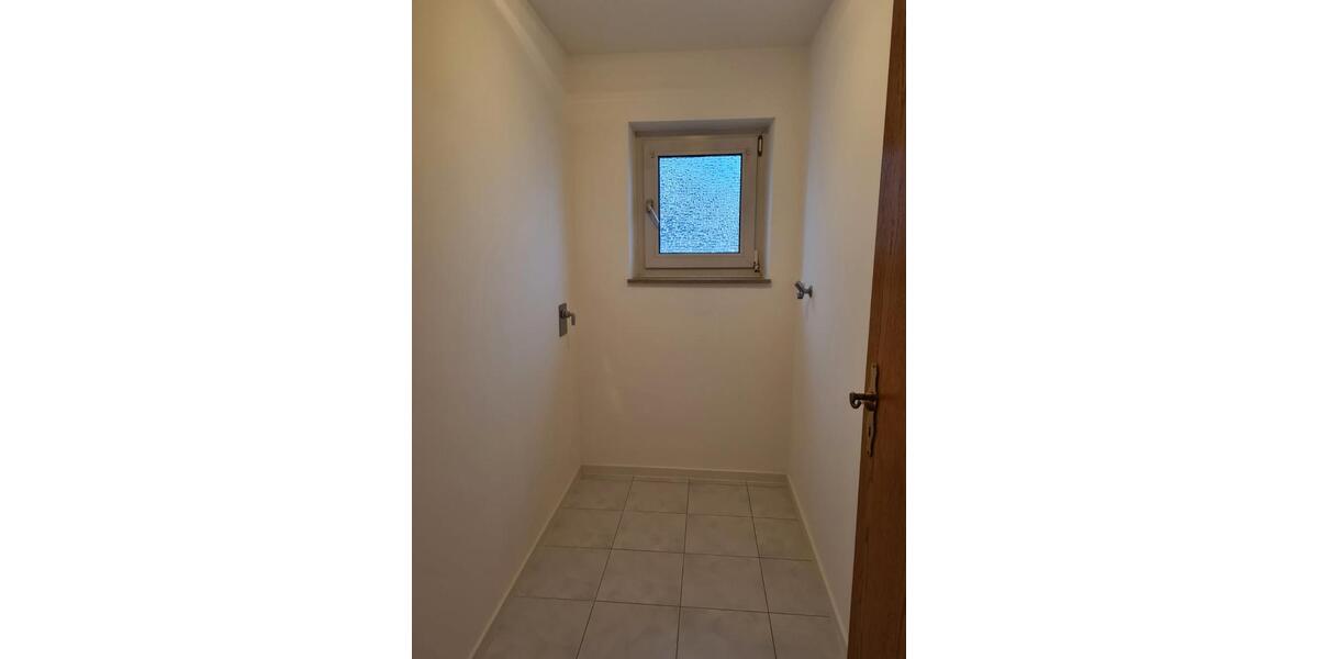 Etagenwohnung Ramstein-Miesenbach Miesenbach - 4 Zimmer, 110 m&sup2;, 1.490&euro; | Angebot:26337516