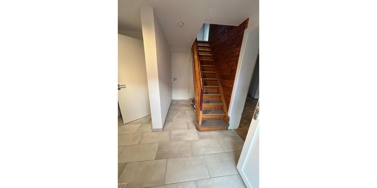 Einfamilienhaus Mehlingen - 8 Zimmer, 135 m&sup2;, 1.650&euro; | Angebot:26566911
