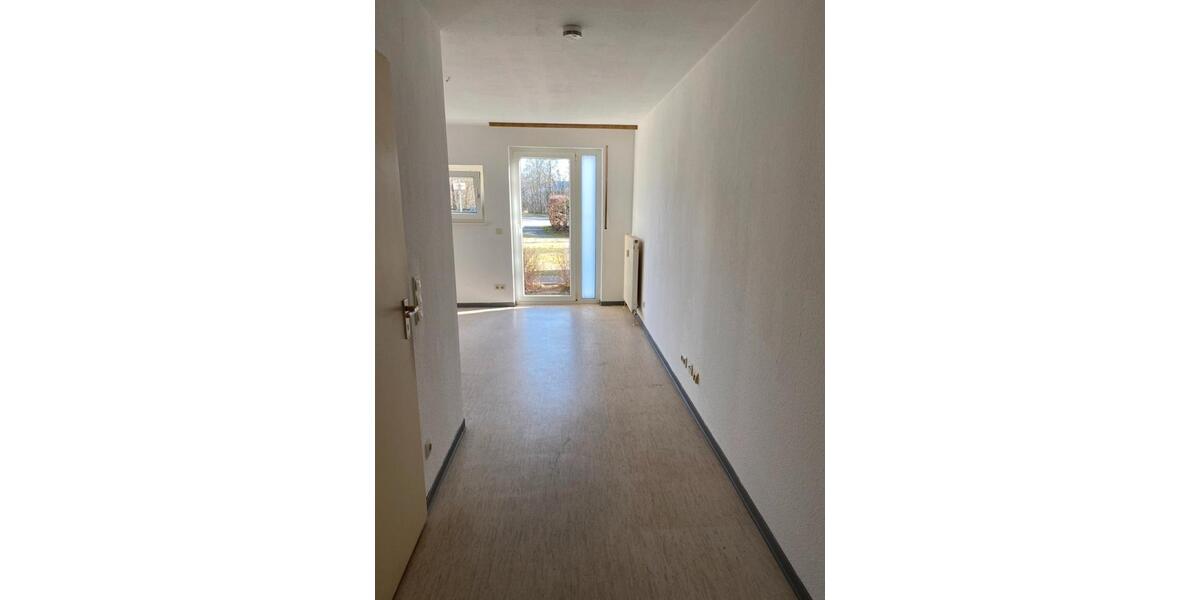 Erdgeschoßwohnung Kaiserslautern - 1 Zimmer, 23 m&sup2;, 330&euro; | Angebot:26534977