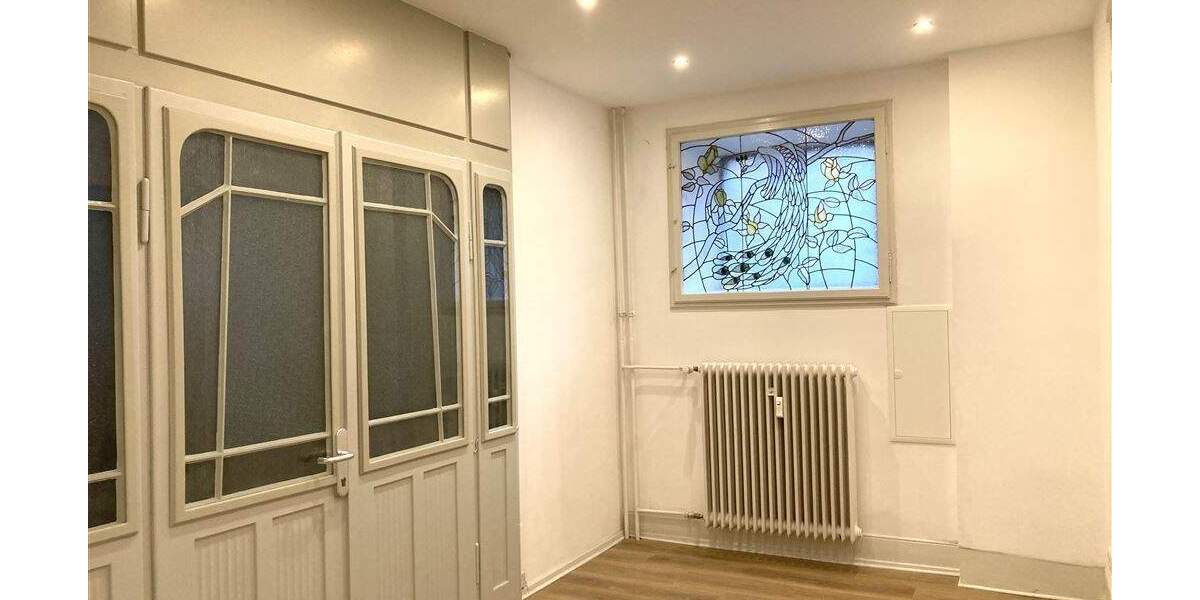 Stilvolle 4-Zimmer-Altbauwohnung mit Balkon in zentraler Stadtlage von Neustadt 4 zimmer