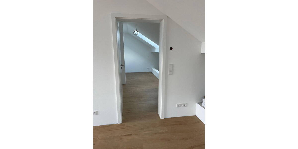 Etagenwohnung Rodenbach - 3 Zimmer, 77 m&sup2;, 900&euro; | Angebot:26731161