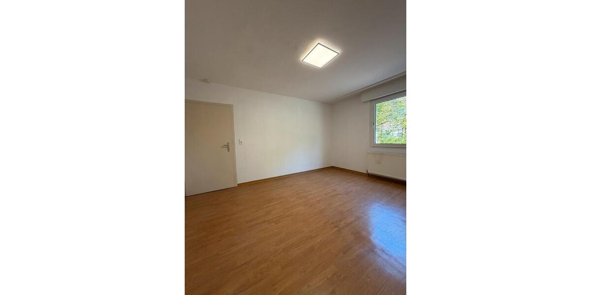Erdgeschoßwohnung Kaiserslautern Betzenberg - 3 Zimmer, 75 m&sup2;, 180.000&euro; | Angebot:26335853