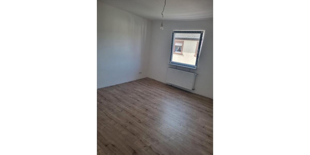 Reihenhaus Rodalben - 6 Zimmer, 160 m&sup2;, 1.200&euro; | Angebot:26612266