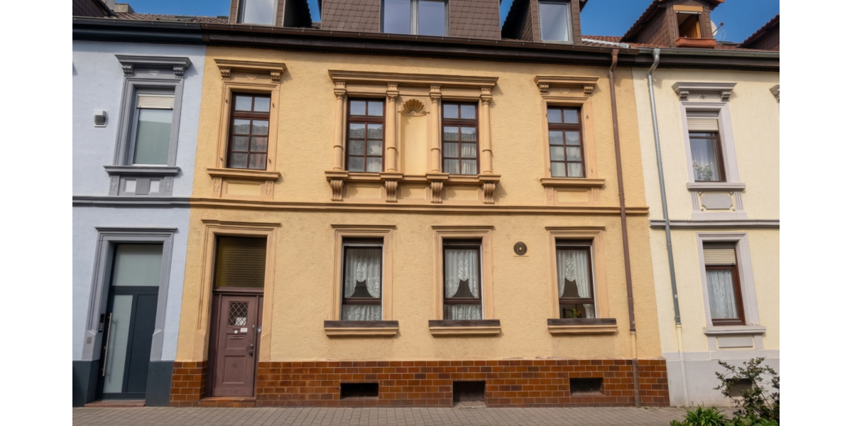Einfamilienhaus Kaiserslautern Betzenberg - 9 Zimmer, 202 m&sup2;, 285.000&euro; | Angebot:26315053