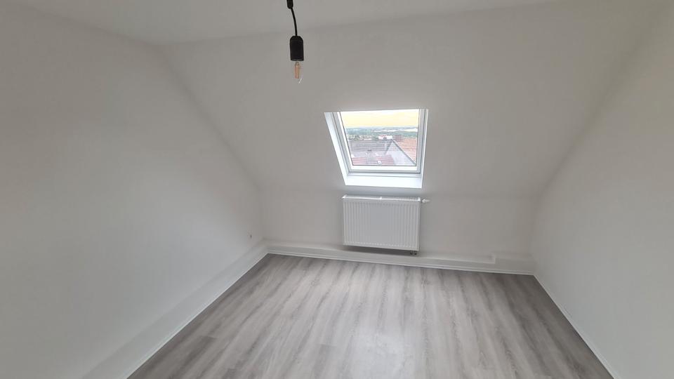 Dachgeschoßwohnung Pirmasens - 2 Zimmer, 58 m&sup2;, 450&euro; | Angebot:26220047