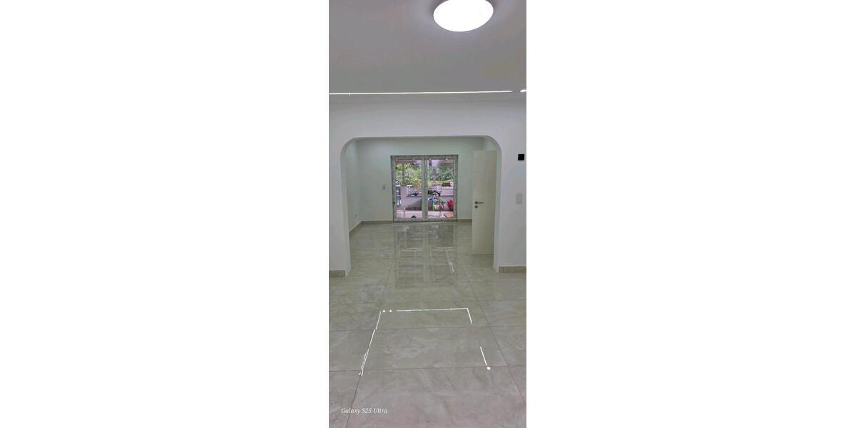 Etagenwohnung Hermersberg - 4 Zimmer, 130 m&sup2;, 2.000&euro; | Angebot:27585600
