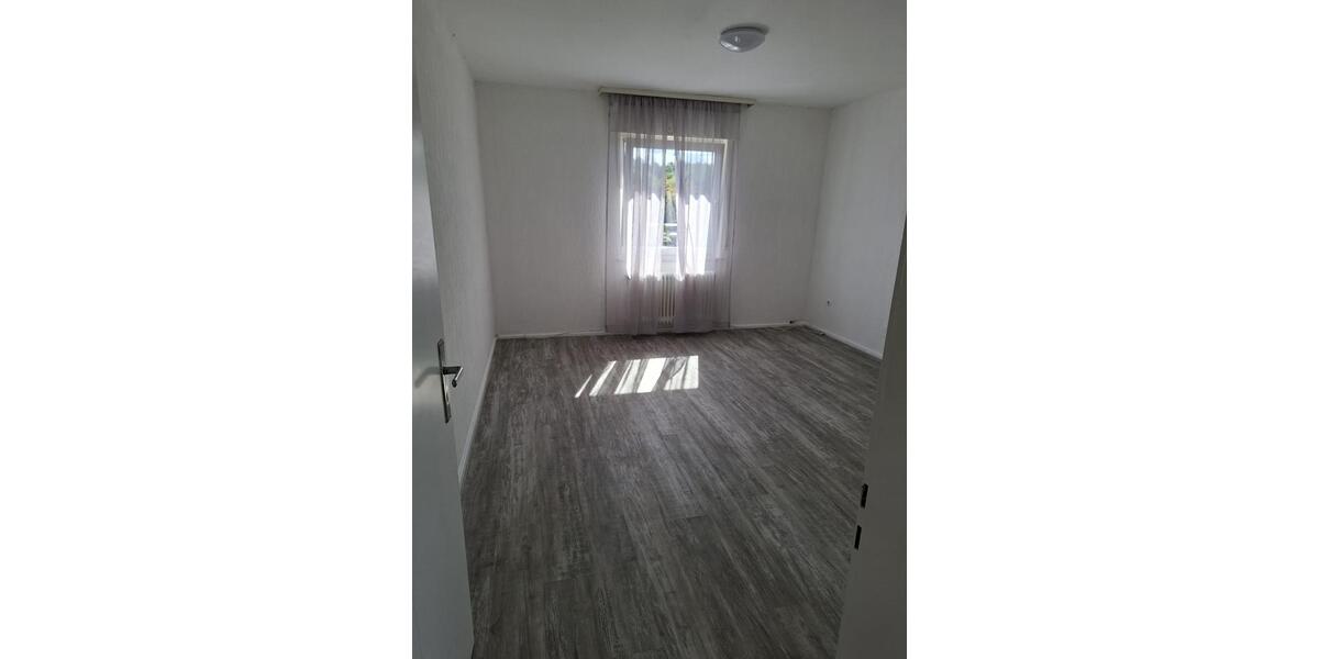 Einfamilienhaus Kaiserslautern Bahnheim - 5 Zimmer, 120 m&sup2;, 1.650&euro; | Angebot:27693373