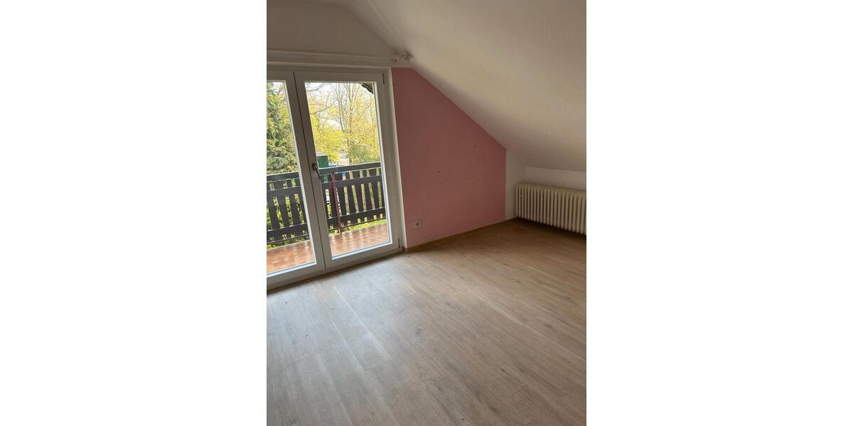 Etagenwohnung Kirchheimbolanden - 7 Zimmer, 200 m&sup2;, 2.000&euro; | Angebot:25978900