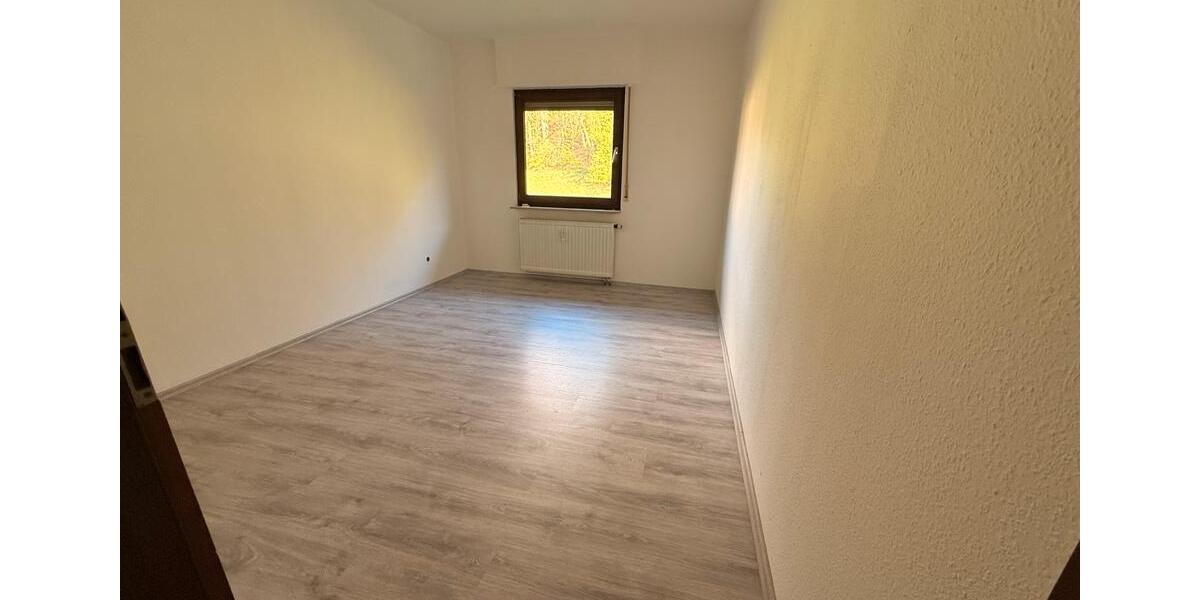 Etagenwohnung Kaiserslautern Bahnheim - 4 Zimmer, 91 m&sup2;, 1.000&euro; | Angebot:26241785