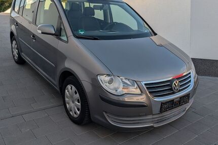 VW Touran 143.900 km 4.990 &euro; Eisenberg 67304