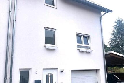 Haus Steinwenden - 4 Zimmer, 242 m&sup2;, 2.500&euro; | Angebot:24372541