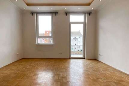 Wohnung Kaiserslautern Betzenberg - 4 Zimmer, 81 m&sup2;, 890&euro; | Angebot:26066810