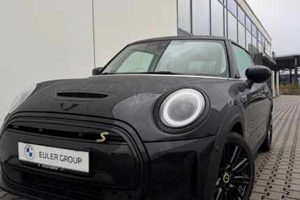 Mini Cooper SE 12.290 km 19.999 € Kaiserslautern 67663