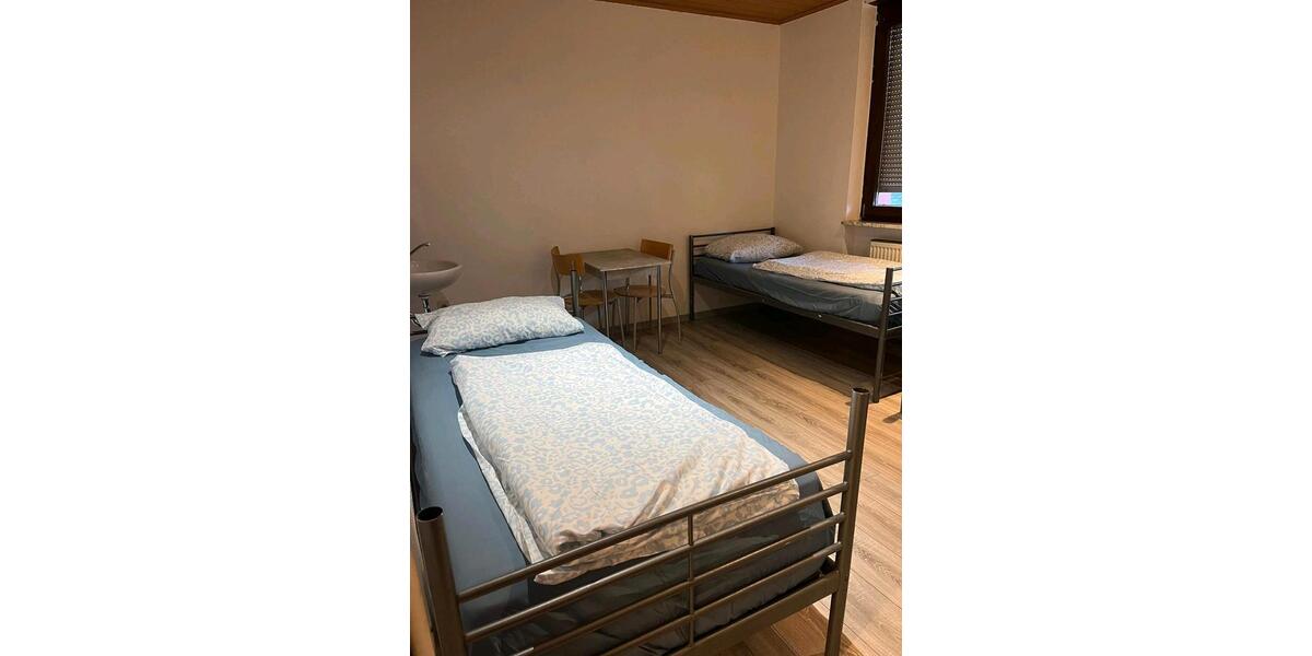 Pension Stadt Halle in Belfortstr.43 68199 Mannheim (Neckerau) zimmer