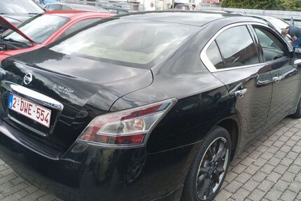 Nissan Maxima