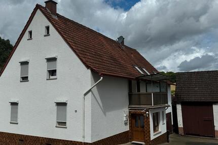 Haus Wolfstein - 8 Zimmer, 180 m&sup2;, 1.050&euro; | Angebot:26356081
