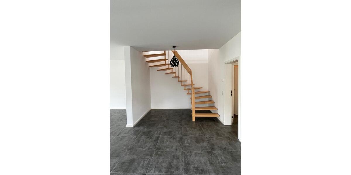 Doppelhaushälfte Kaiserslautern - 4 Zimmer, 166 m&sup2;, 2.000&euro; | Angebot:26609449