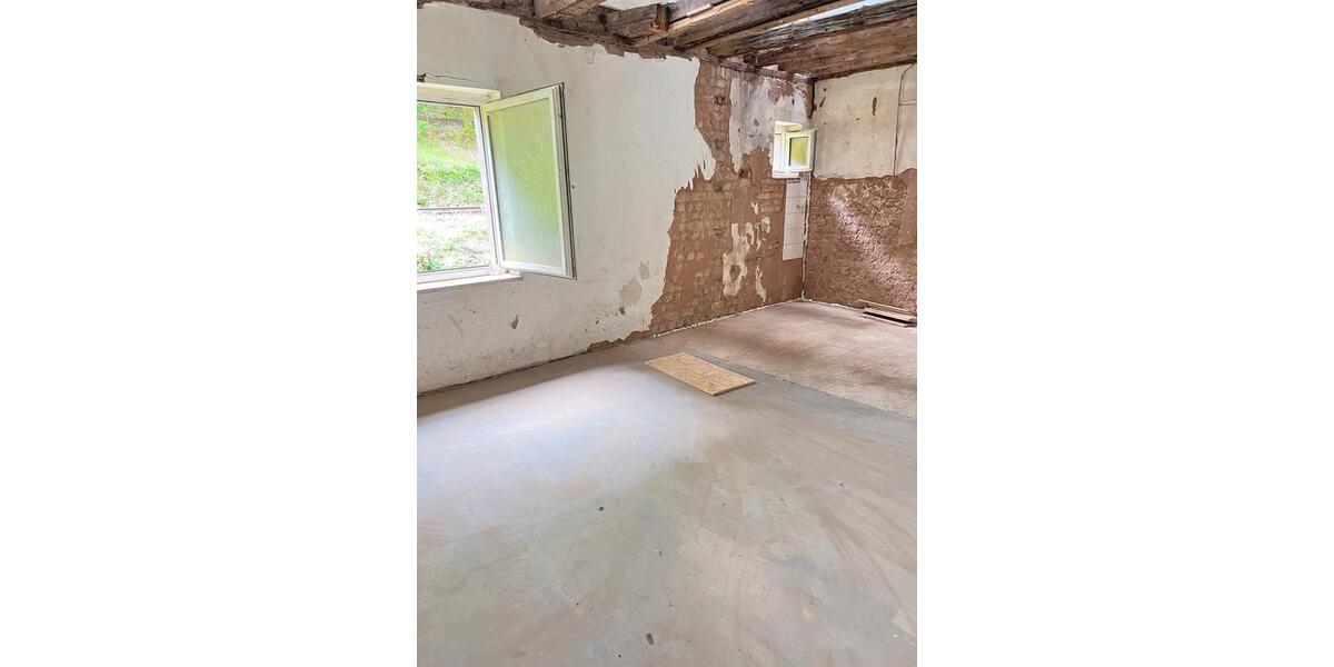 Doppelhaushälfte Elmstein - 8 Zimmer, 172 m&sup2;, 62.000&euro; | Angebot:26290075