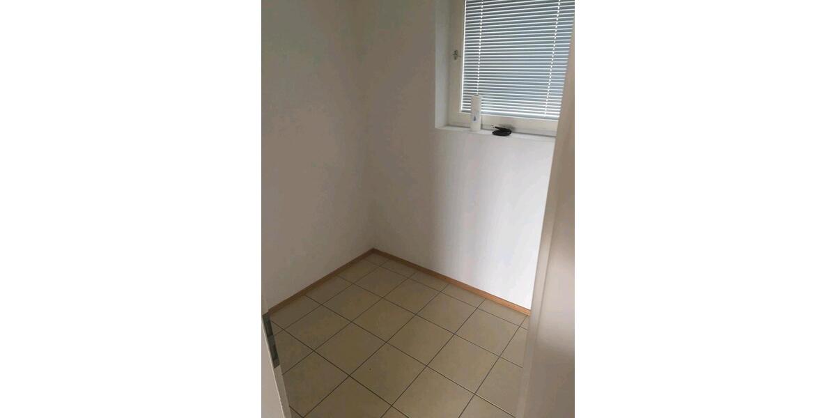 Etagenwohnung Kaiserslautern Engelshof - 2.5 Zimmer, 60 m&sup2;, 140.000&euro; | Angebot:24832505